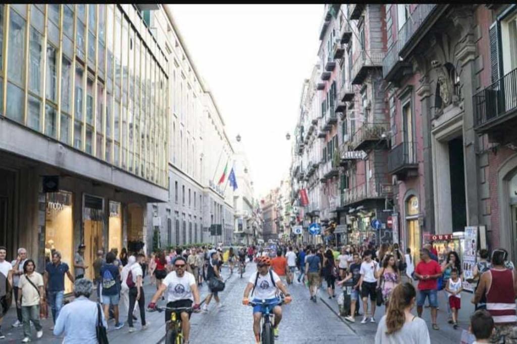 I Tre Re Via Toledo Naples Extérieur photo